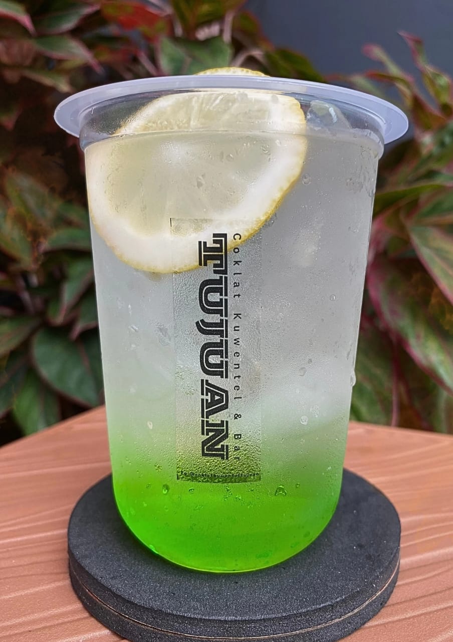 Queen Melon Soda (L)